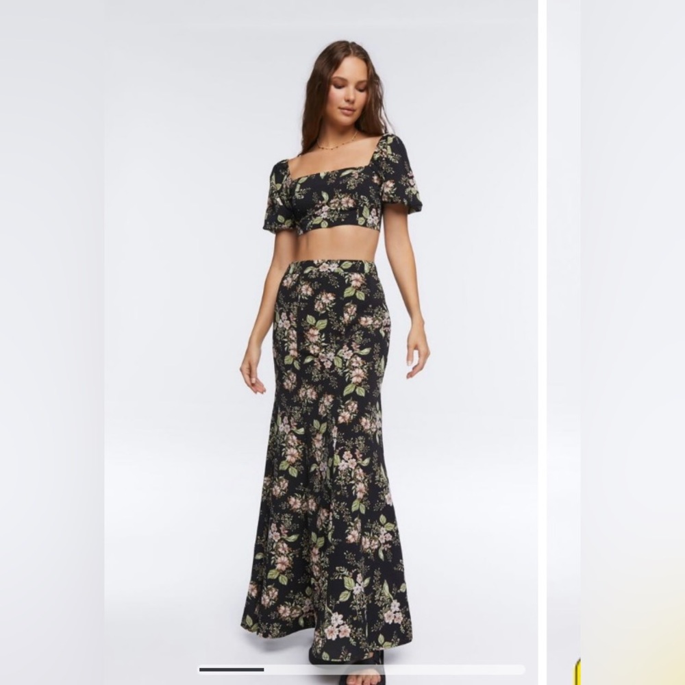 Floral two piece set maxi skirt & crop top